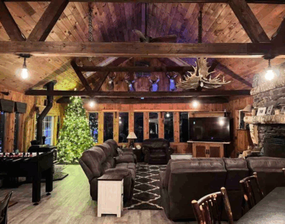 A Christmas Movie House